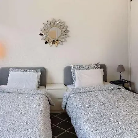 1 Bedroom & Salon, La Defense, Metro, Parking Apartment *